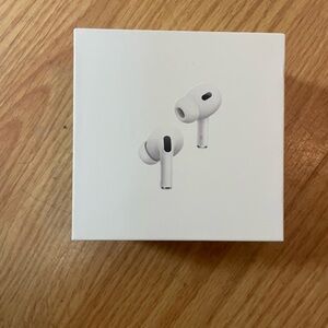 Apple White Wireless Earbud Headphones with Silicone Tips